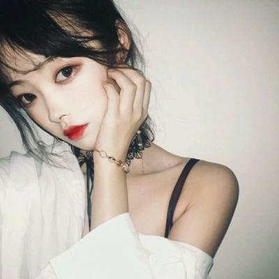 快手流行的霸气女生头像——酒桌见