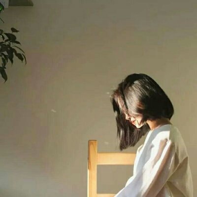颓废忧伤的女生头像--一个人的凄凉悲欢