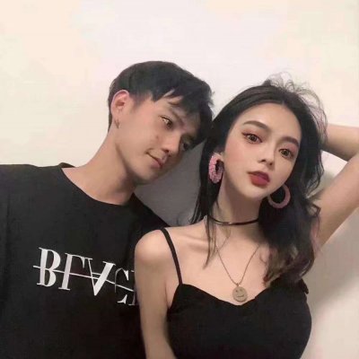 微信独一无二情侣头像--嘿，我是你的现女友