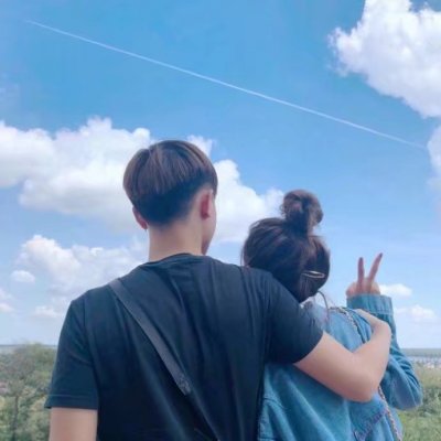 微信独一无二情侣头像--嘿,我是你的现女友