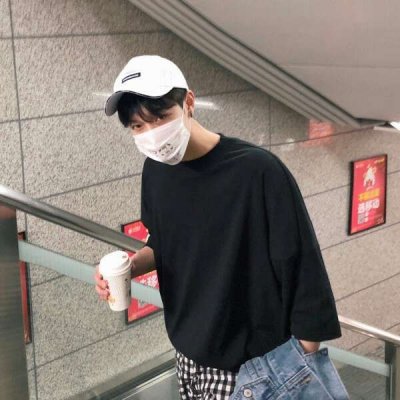 帅气风格男生抖音快手头像--独一无二的个性