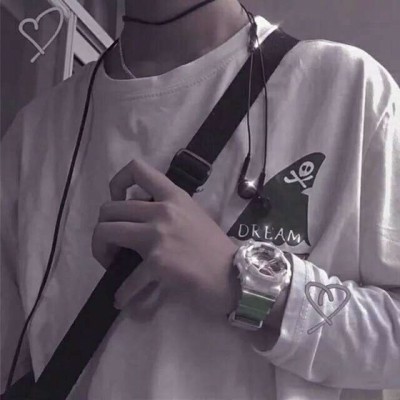 青春就是奋斗的励志男生头像 男人流血不流泪