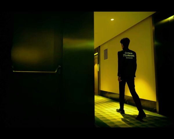 帅气有型的易烊千玺图片 多才多艺阳光大男孩