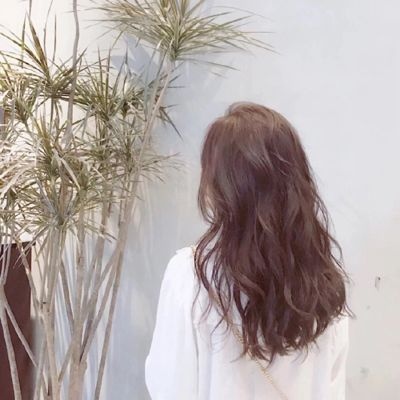 小仙女都在用的背影头像,长发飘飘