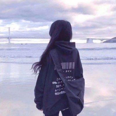 小仙女都在用的背影头像,长发飘飘