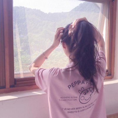 小仙女都在用的背影头像,长发飘飘