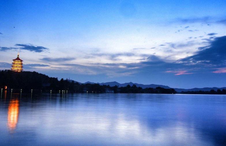 杭州西湖图片 "西湖十景"美丽风景如画