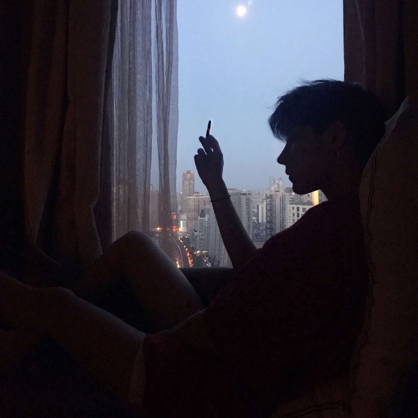 头像图片大全 好看的安静又沉稳的撩妹男生头像