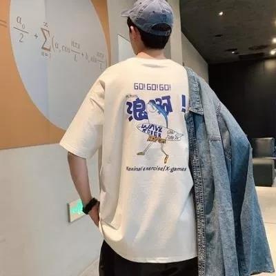 帅气潮流的男生背影头像很有范儿-可爱点